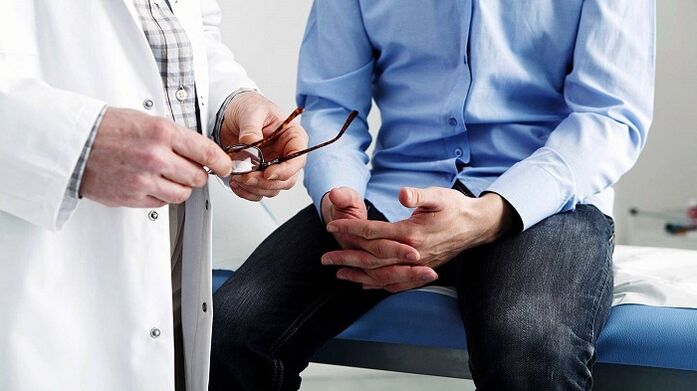 référence à un spécialiste pour la prostatite